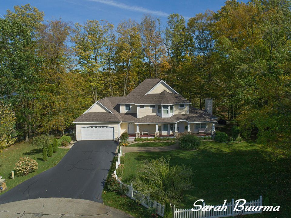 1st image of 359 Cove Dr SE
