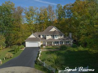 359 Cove Dr SE, Caledonia, MI 49316