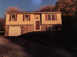 59 Book Dr, Mc Alisterville, PA 17049