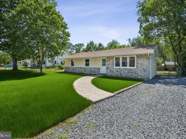 24 Wildgeese Cir, Browns Mills, NJ 08015