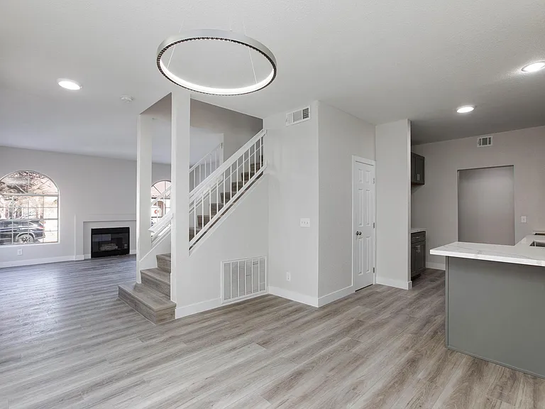 2607 Glen Green Ave — Photo 12