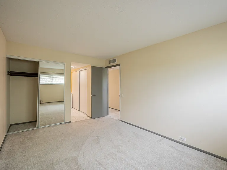 4710 N 10th Pl — Photo 11