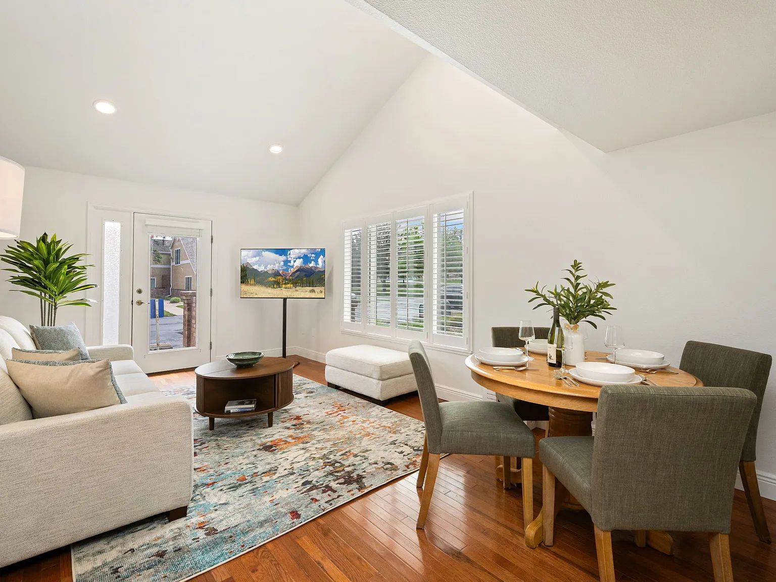 1 bed, 720 sqft, $3,750 — Photo 2