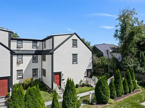 17 Bank St Unit D, Warwick, RI 02888