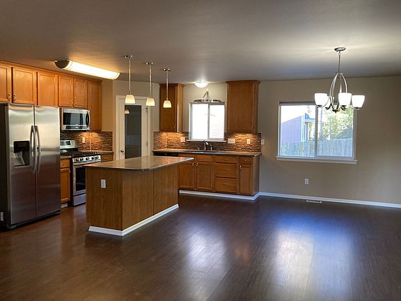 3rd image of 16245 Rosenburg Cir