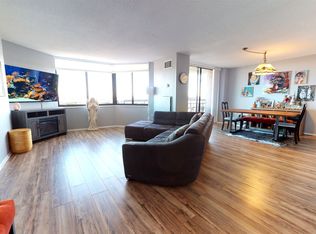 821 Harmon Cv, Secaucus, NJ 07094
