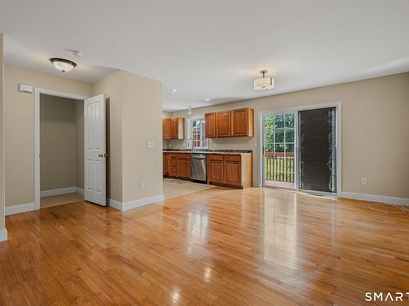 4th image of 154 Briar Lane #154