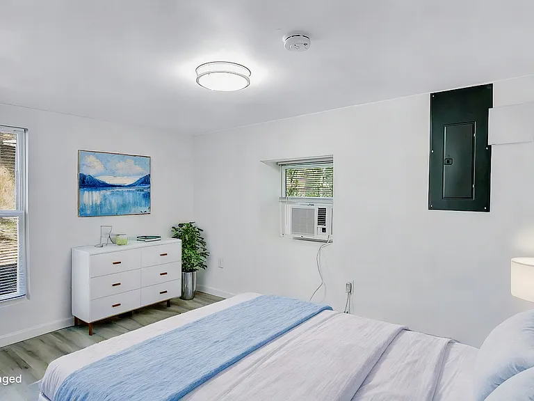 2735 Stuart Dr — Photo 17