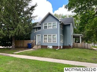 128 3rd St NW, Mason City, IA 50401