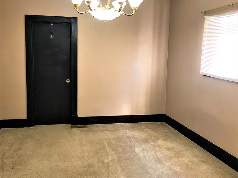 945 Highland Ave — Photo 4