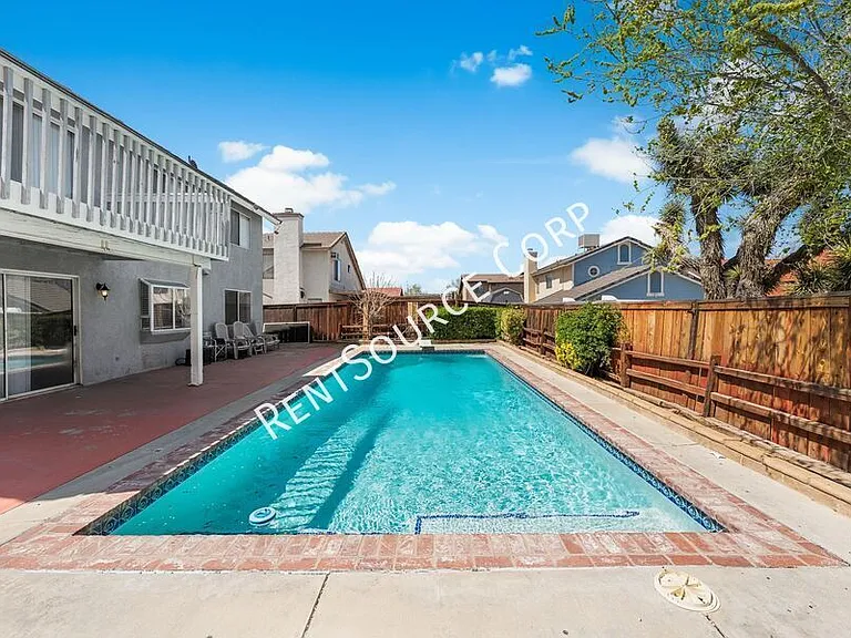 2145 W Avenue P8 — Photo 35