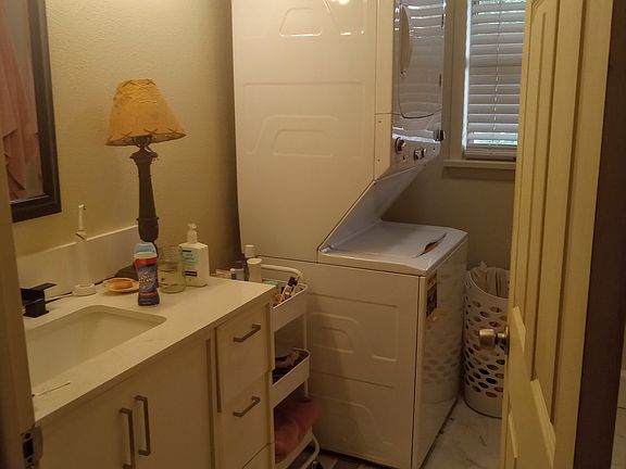 5th image of 1425 N Lunsford Ave