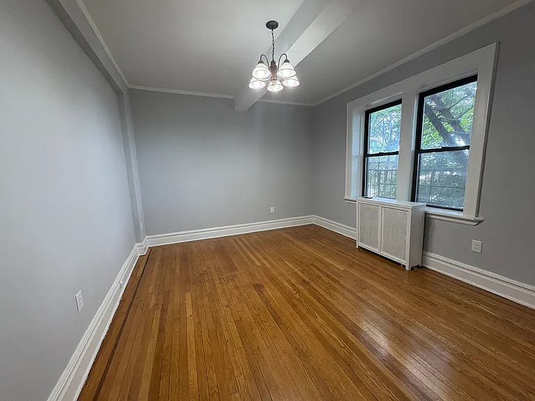 583 MT. Prospect Gardens — Photo 17