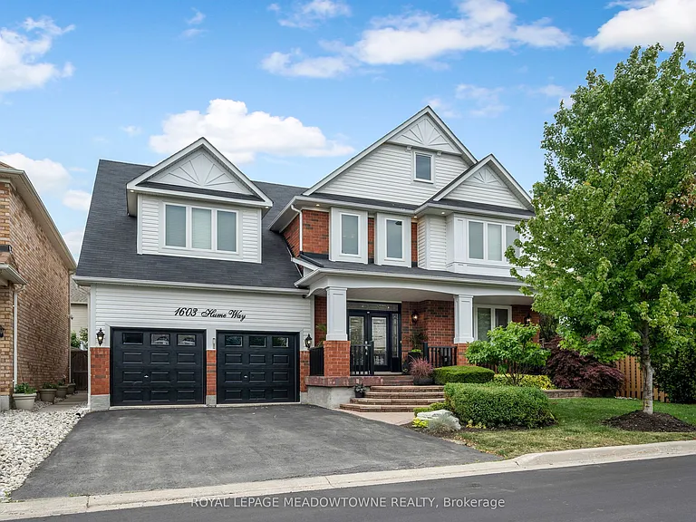 1603 Hume Way #BASEMENT — Photo 1