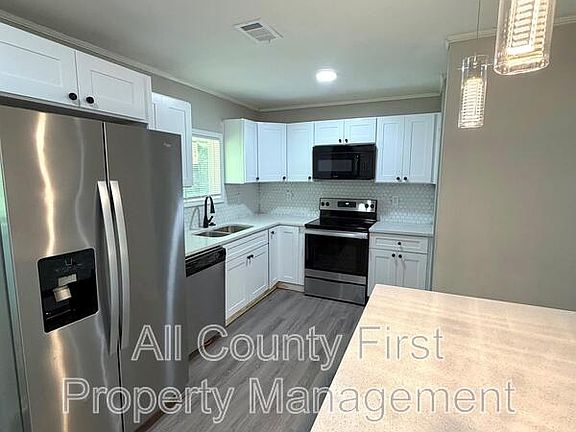 4th image of 2386 Cresta Dr