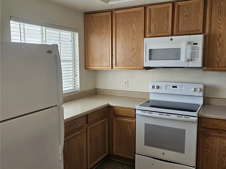 6160 Rumrill St #226 — Photo 6