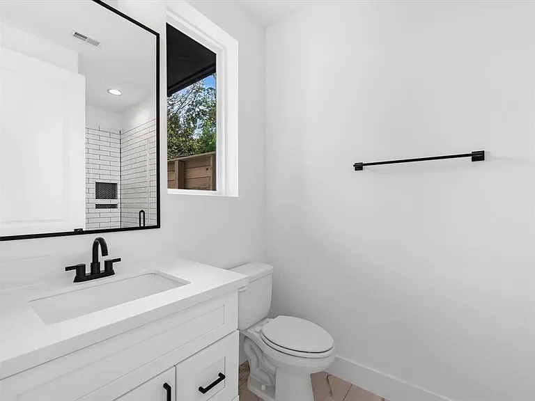 5904 Val Verde St — Photo 5