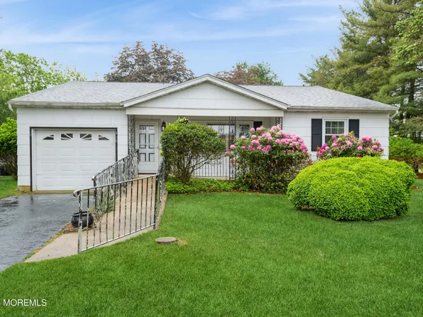 143 Westbrook Drive, Toms River, NJ 08757