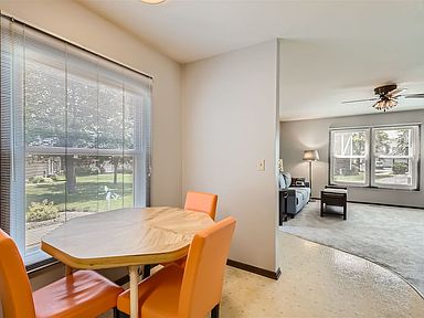 1080 Glouchester Hbr #1034, Schaumburg, IL 60193 | Zillow