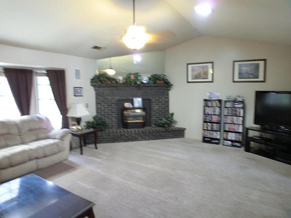 2nd image of 3658 Canterbury Dr