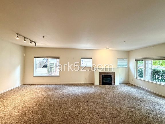 3rd image of 2178 Palisade Blvd