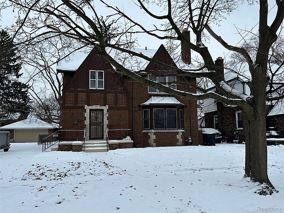 3rd image of 16624 Parkside St