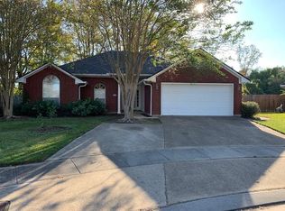 5900 Summerville Ln, Bossier City, LA 71111
