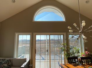 918 Reef Rd, Fairfield, CT 06824