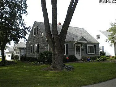23201 Gay St photo 1