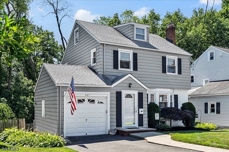 1st image of 367 Essex Ave