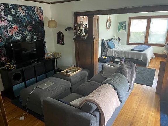 5th image of 2852 38th Ave S APT 1