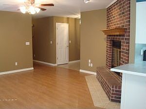 4th image of 1528 E 15th St