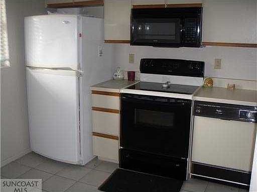 3rd image of 1247 S Martin Luther King Jr Ave #202