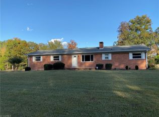 6801 Cruthis Rd, High Point, NC 27263