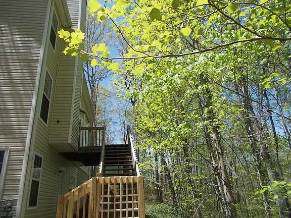 2nd image of 225 Spring Ridge Ct