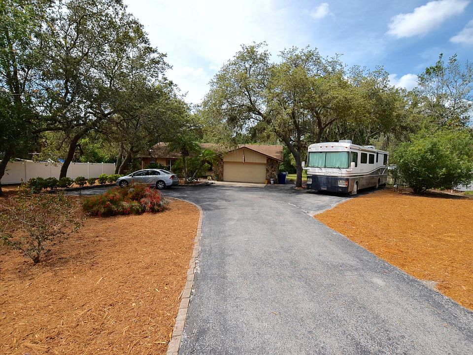 Beautiful wooded lot