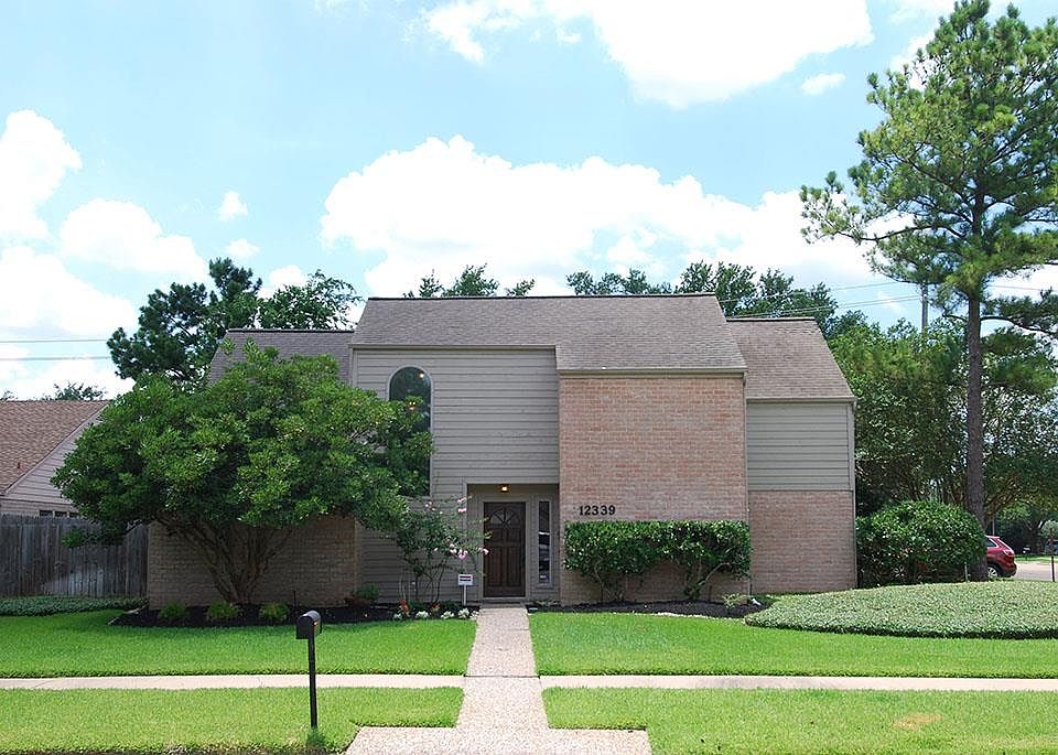 1st image of 12339 Meadow Lake Dr