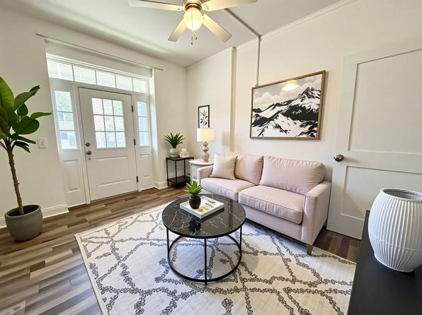 28 N Broad St APT 1