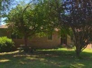931 McPhail Ave, Aurora, MO 65605