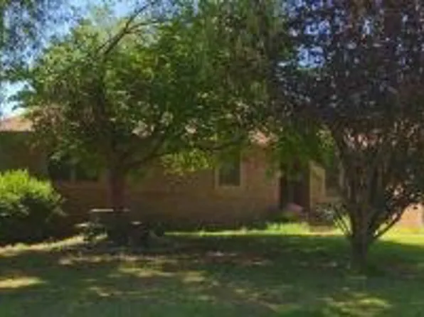 931 McPhail Ave, Aurora, MO 65605