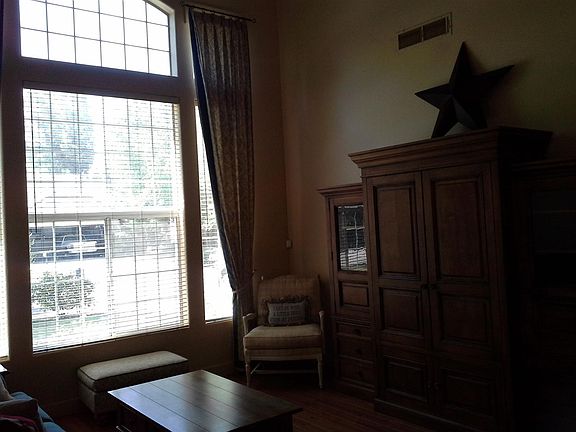 4th image of 1254 E La France Dr