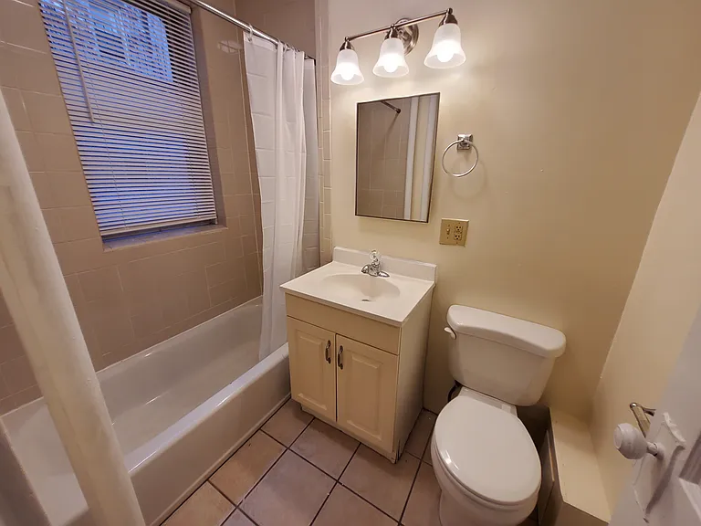 25 Queensberry Street — Photo 18