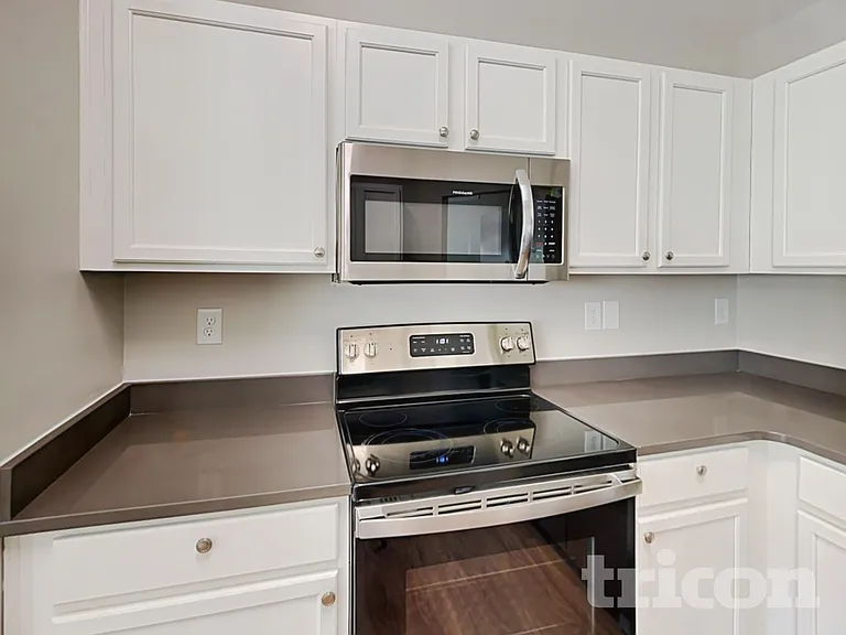 2005 Red Leaf Ct — Photo 4