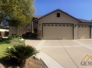 2444 Ollie Ct, Bakersfield, CA