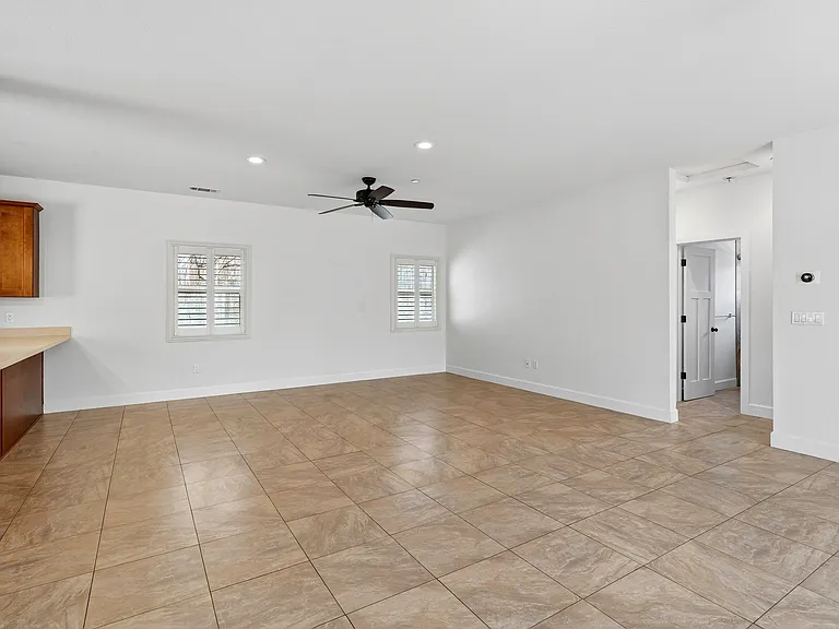 1006 Little St — Photo 18