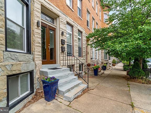 2nd image of 724 Newington Ave