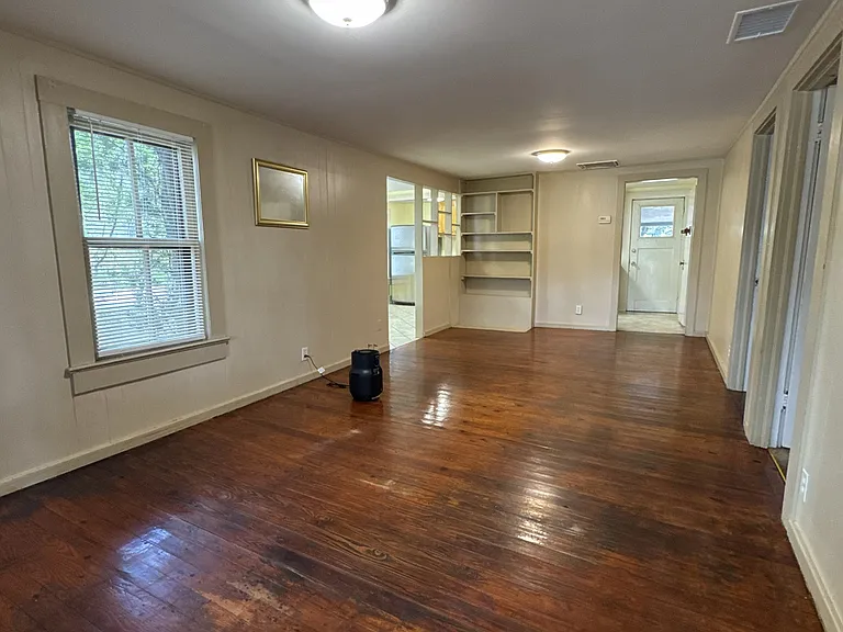616 Clearlake Rd — Photo 3