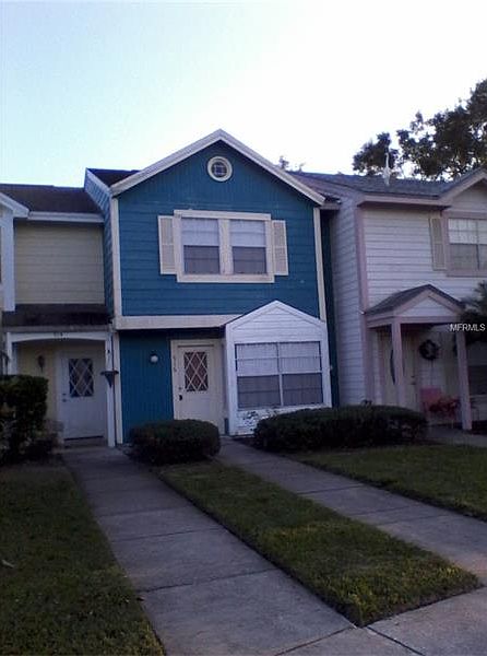 1st image of 916 Jackson Ct