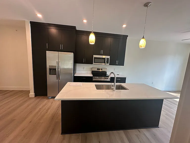 626 N College Ave — Photo 23