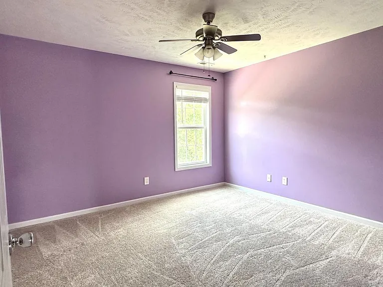 385 Americana Dr — Photo 12